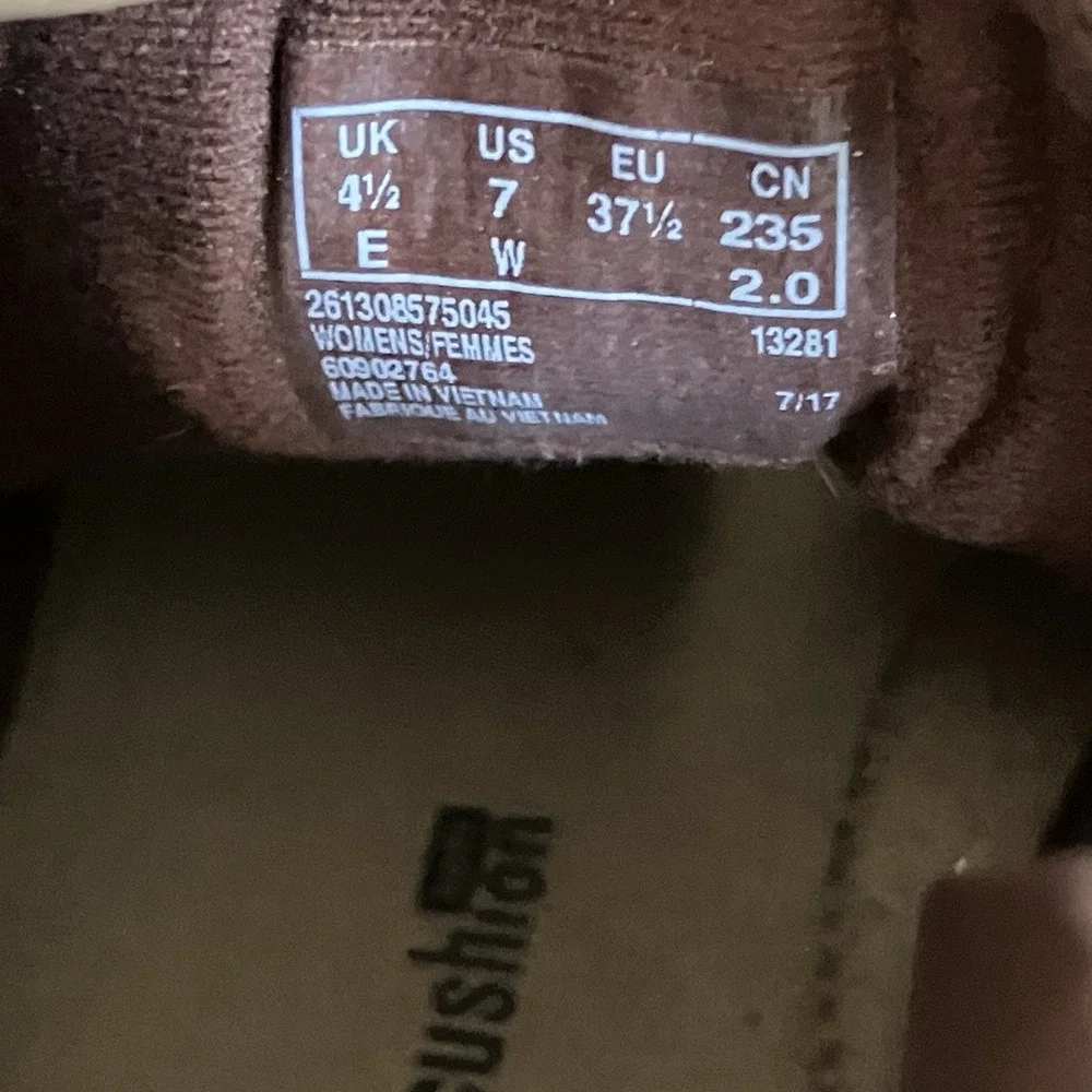 Clarks‎ Boots Womens Sz 7 Tamitha Key brown suede and leather lace-up ankle